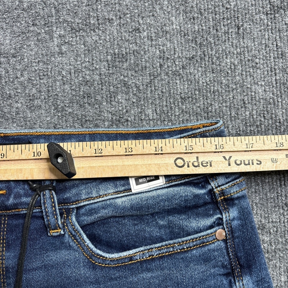 Judy Blue Jeans Women's Size 13 31 Blue Dad Jean Mid Rise Distressed Medium Wash - Picture 9 of 11